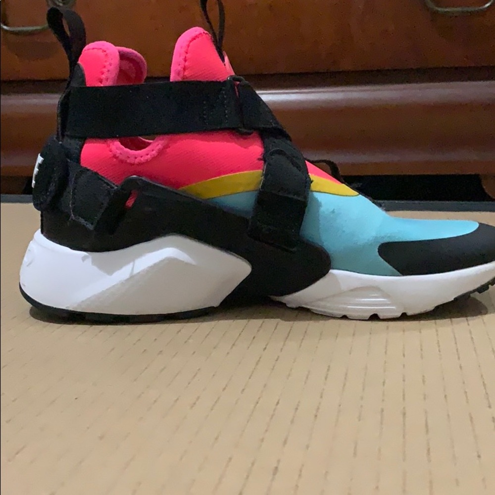 Wmns Air Huarache City 'Multi-Color'